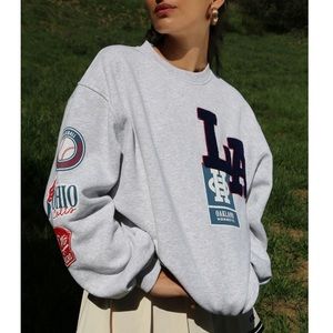 Urban Outfitters LA Patch Crewneck size Large sold our everywhere
